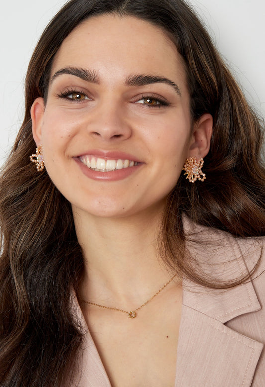 Subtiele ketting met gedraaide bedel