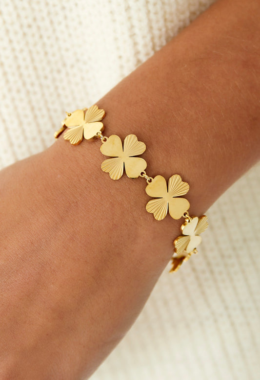 Armband met grote klavers, statement, waterproof en nikkelvrij