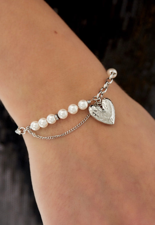 Armband met parels en hartje, waterproof en nikkelvrij
