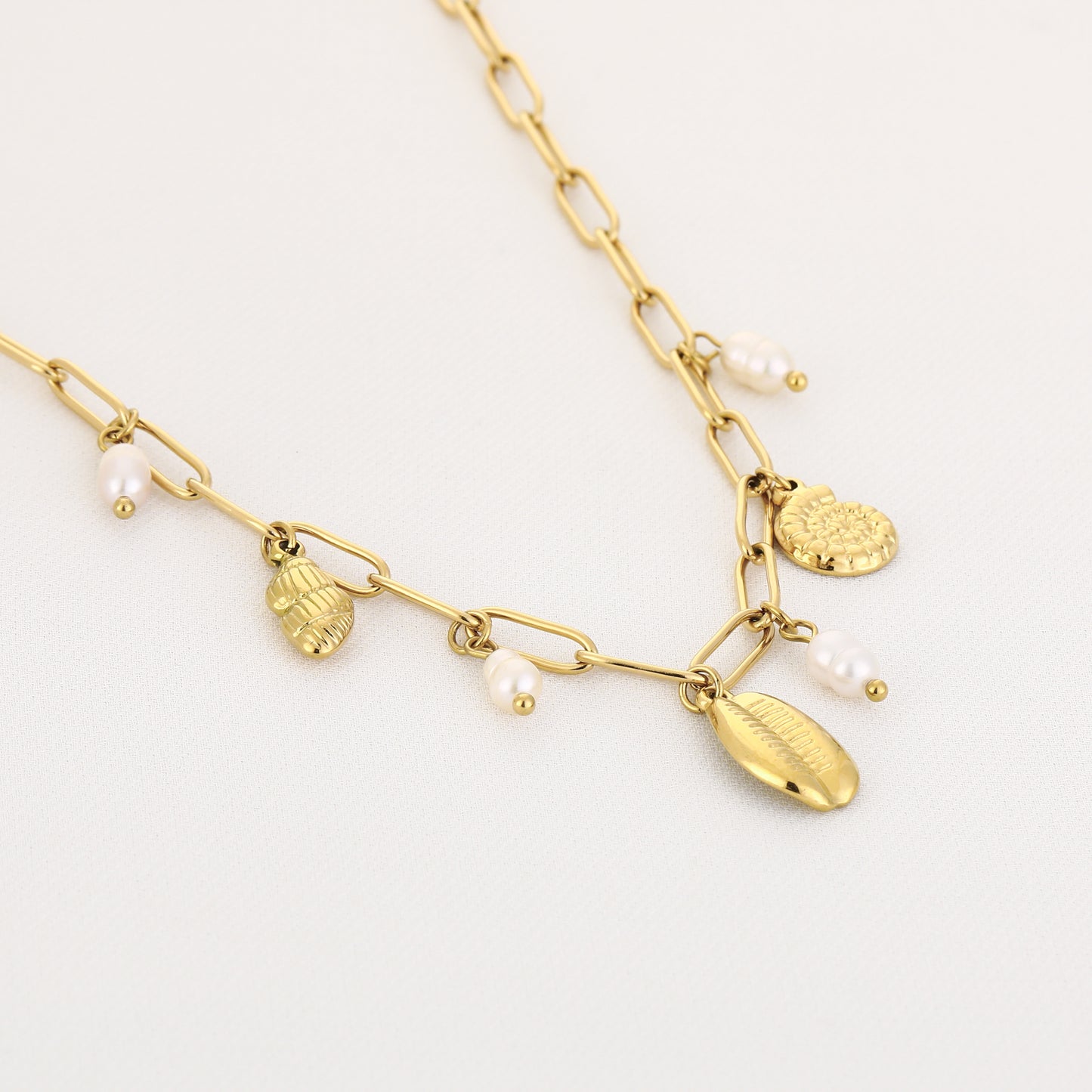 Bedelketting sea