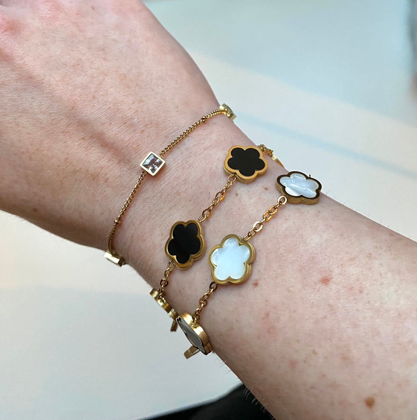 Clover armband parelmoer