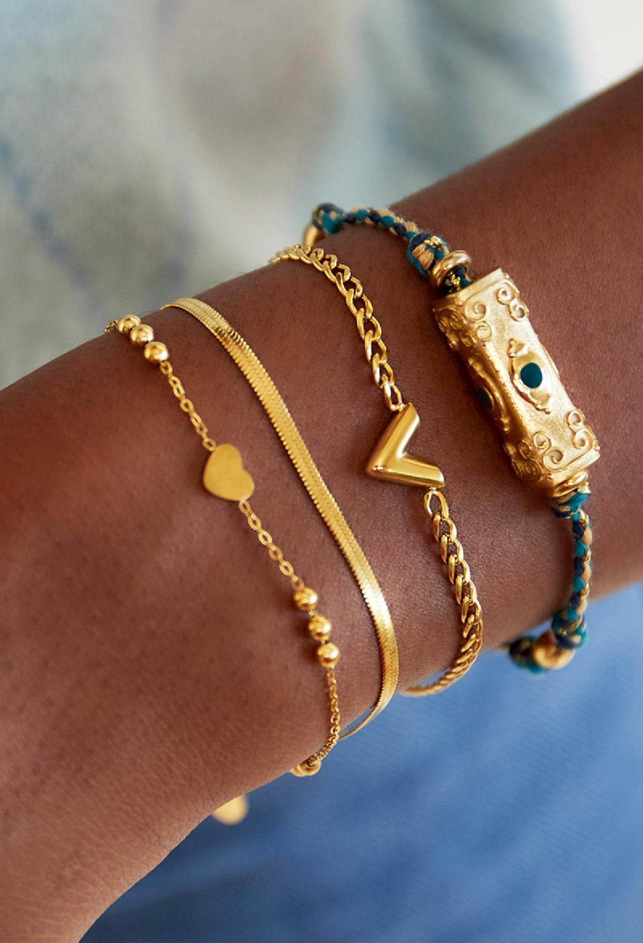 Armband platte schakels met een V figuur