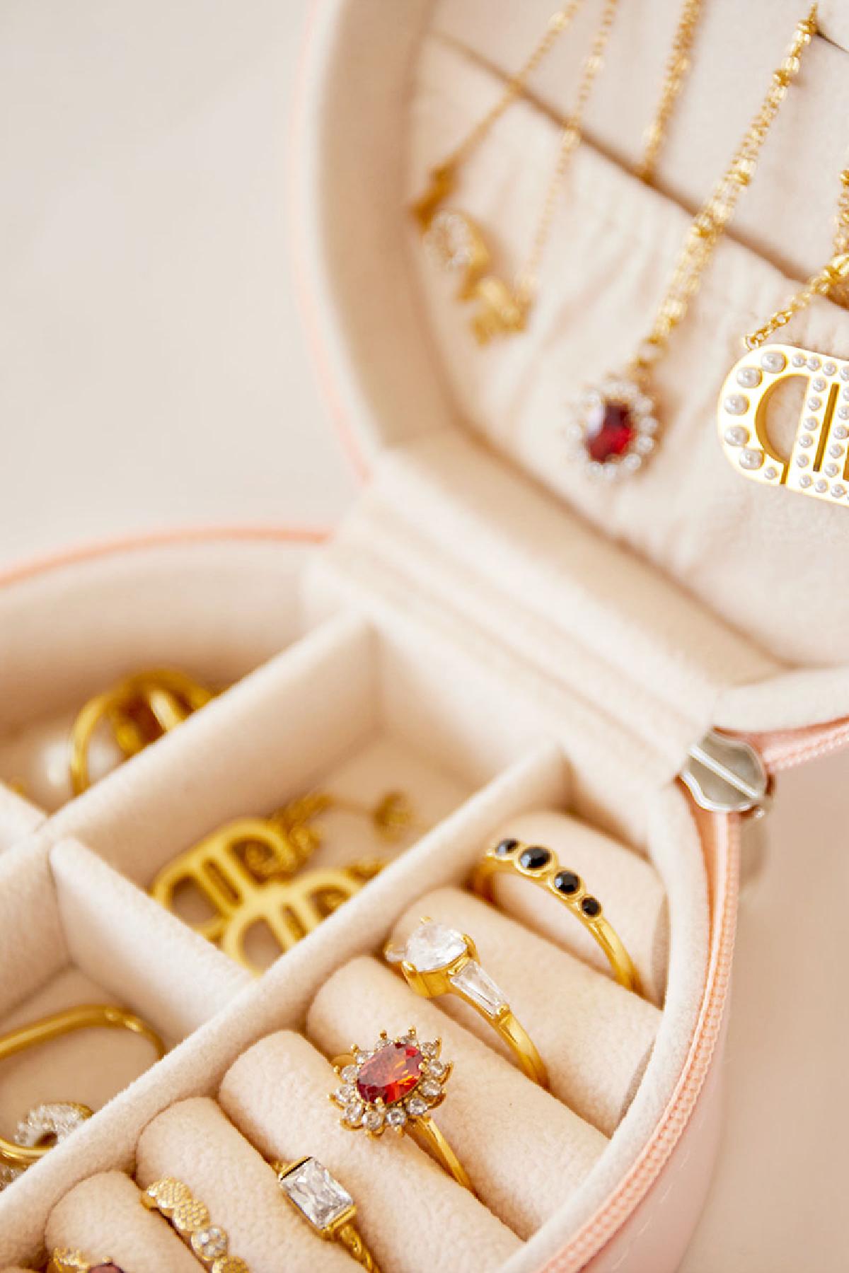 Jewellery box rond roze Binnenkant 