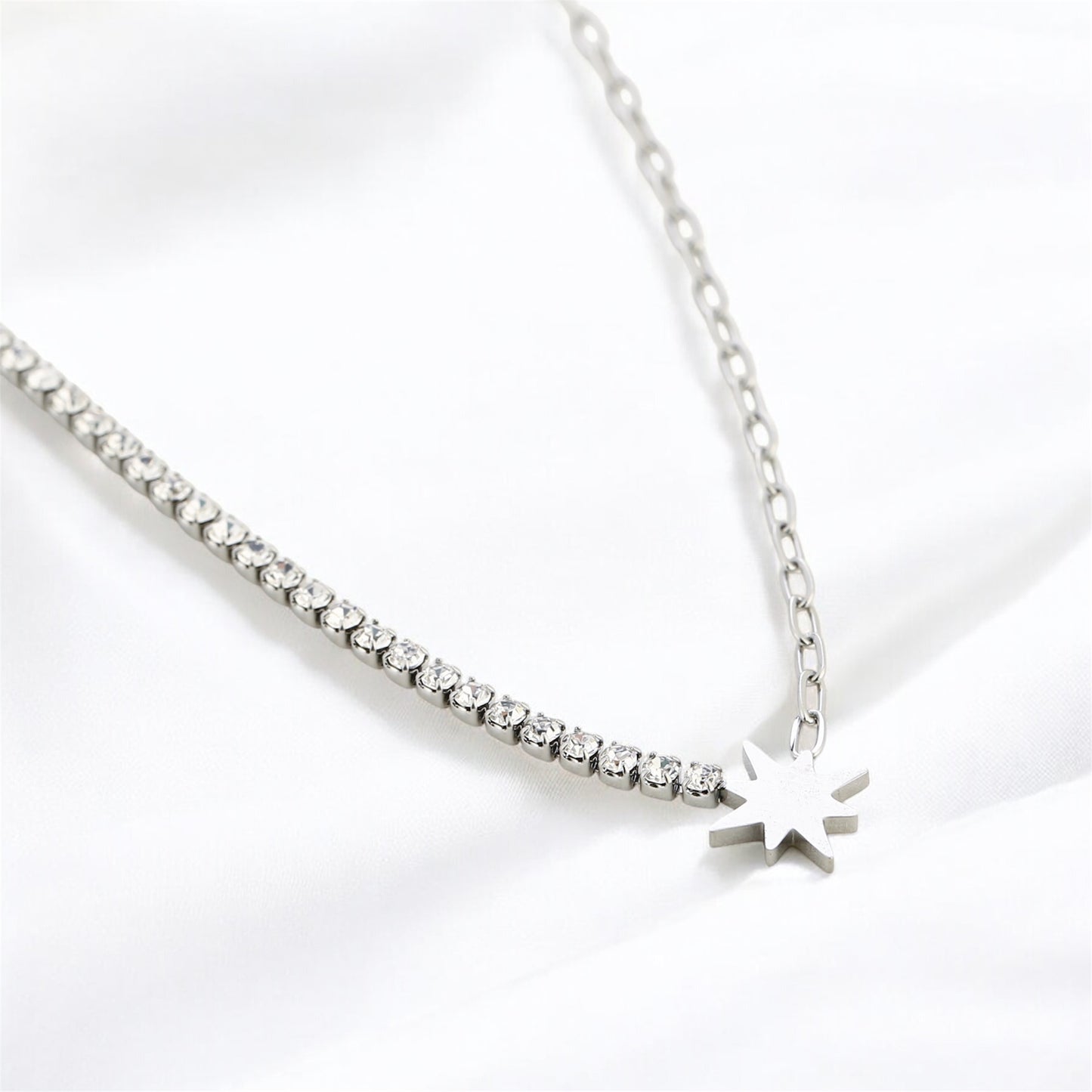 Ketting met ster en strass steentjes