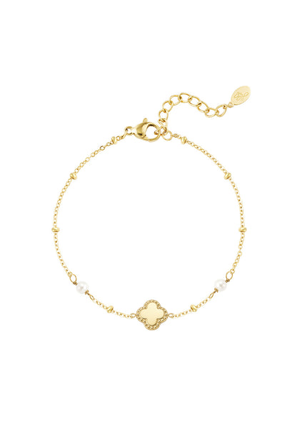 Minimalistische armband klaver met parels Goudkleur 