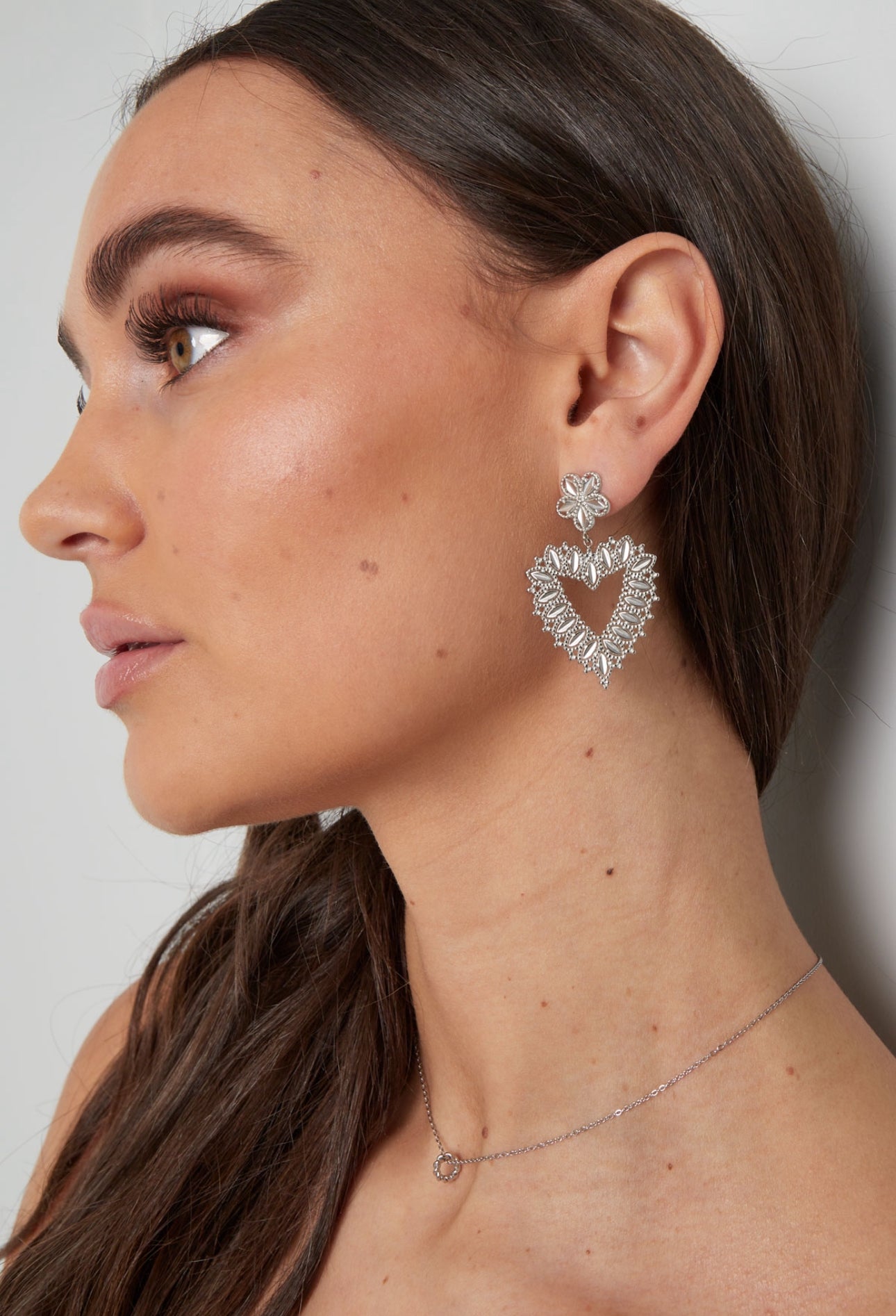 Statement oorbellen hart en bloem waterproof 
