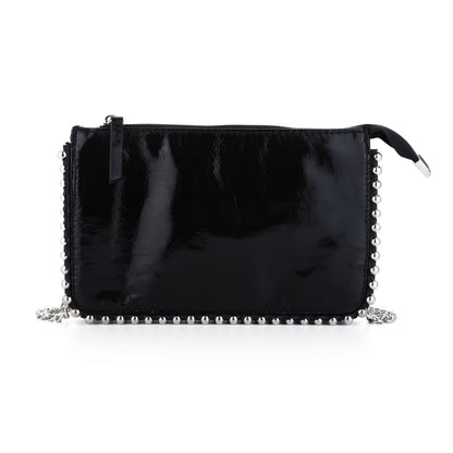Zwarte lak schoudertas / crossbody bag met zilveren bolletjes 